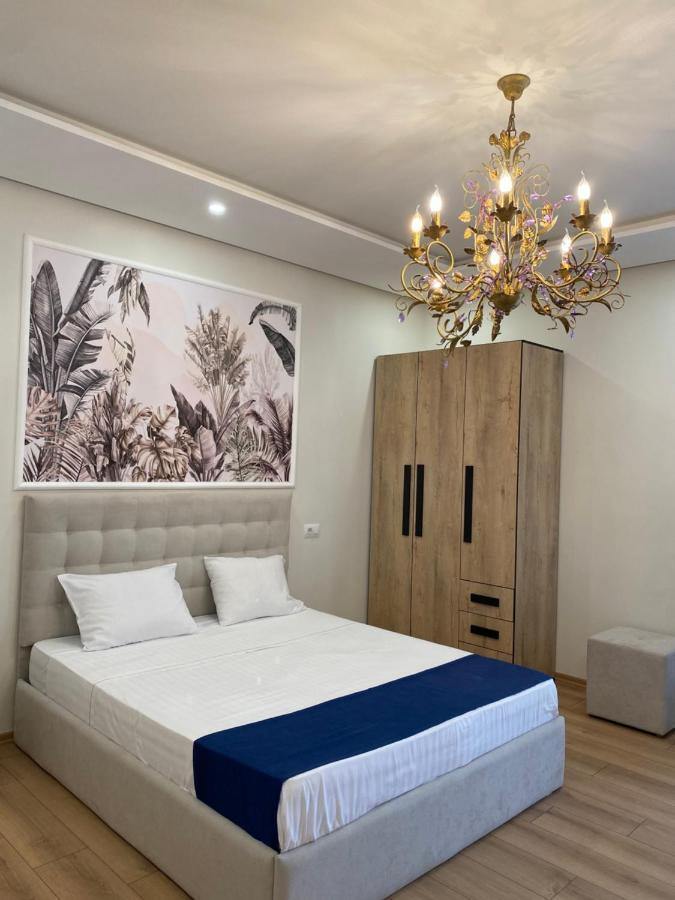 Villa D Hotel-Restaurant-Private Beach Durrës Eksteriør billede